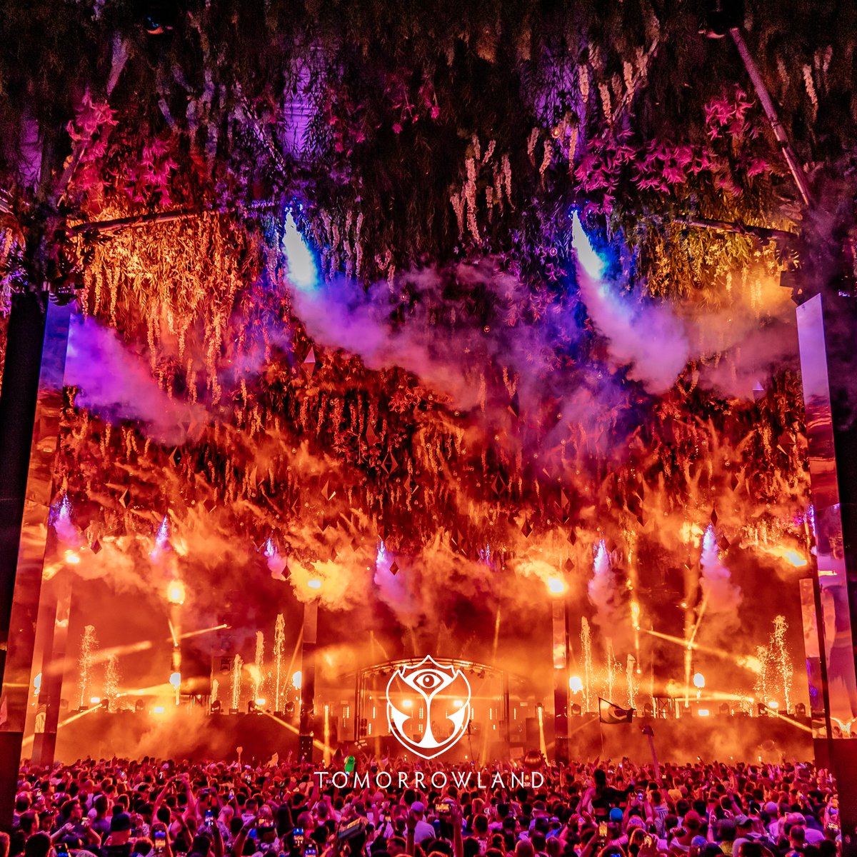 budweiser_ar's tweet photo. #Tomorrowland ALLÁ VAMOS 😎
¿Quién viene conmigo a Bélgica?  🚀

Participan acá: https://t.co/lQ7Tvb24gT https://t.co/wQBcXtwCUE