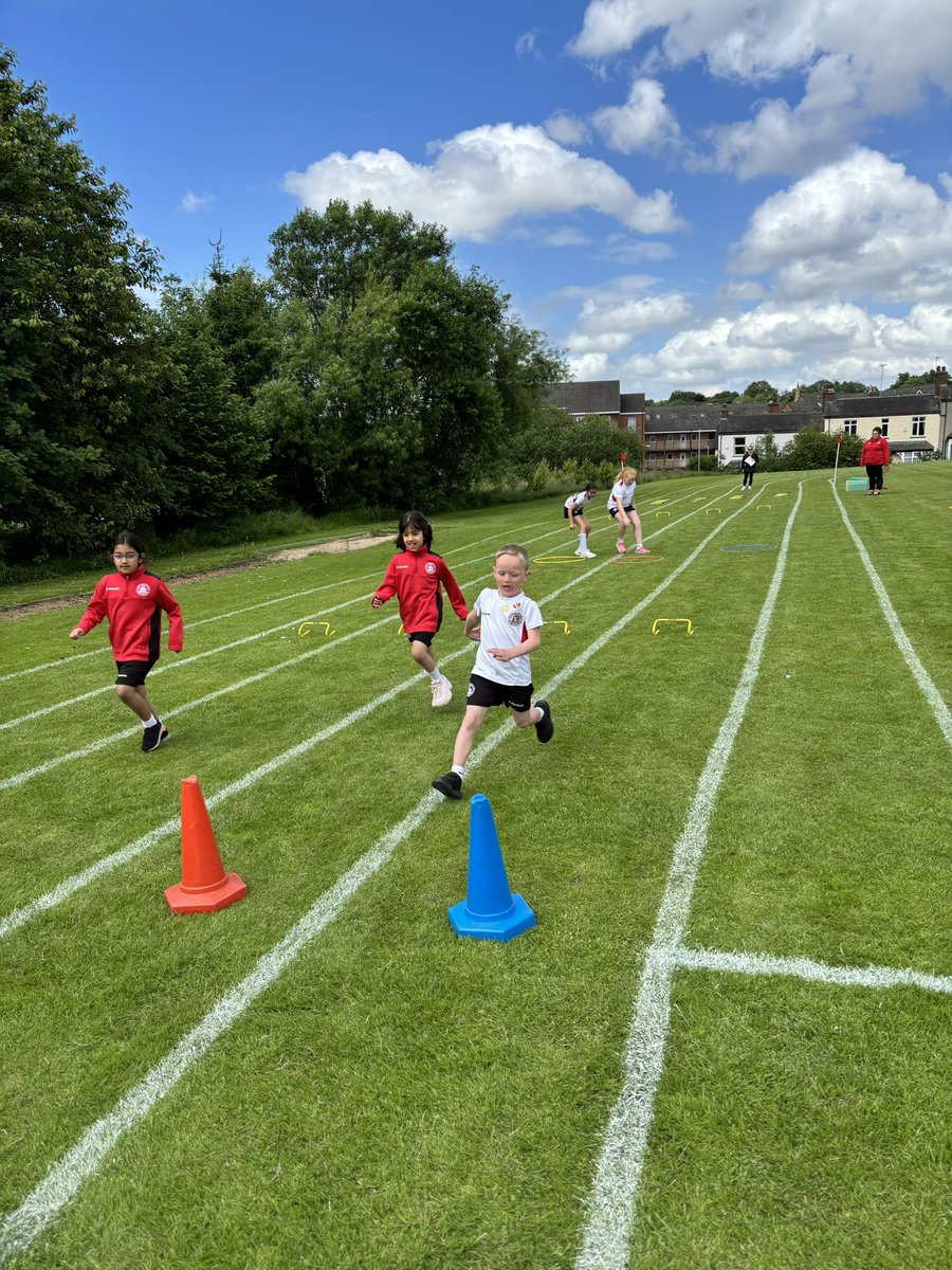 Kathryn Thomson tweet media