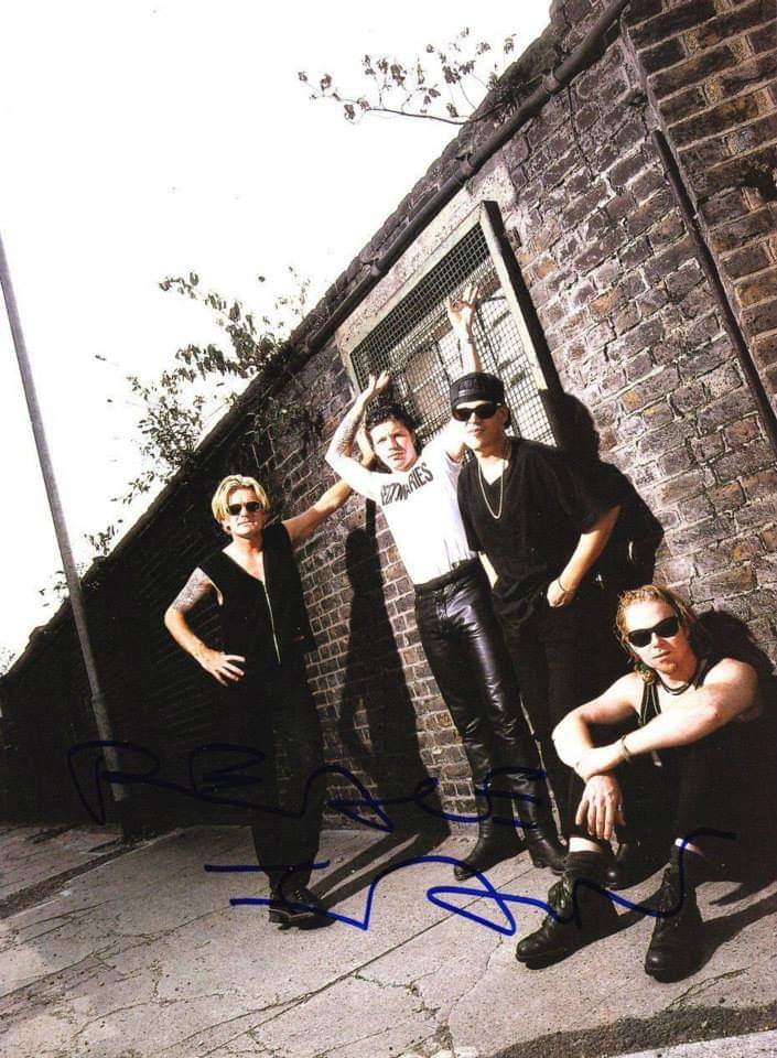Christian_Culto's tweet photo. + ๐โ๐ผ โ๐๐๐ // ๐พ๐๐ธ๐ // 30 +
โก CFFC โก
*
*
*
{ #30years #anniversary #thecult #goat #album #ianastbury #billyduffy #scottgarrett #craigadams #star #rocknrollmessiahs #nationcult #cultzone #cffc #CLTRCHV @officialcult @TheBillyDuffy @ASTBURY } https://t.co/eC6P8HL12Q