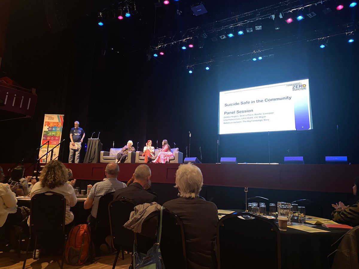 What an amazing day we had at the Zero Suicide conference in Scunthorpe! Thank you to <a href="/PaulVittles/">Paul Vittles (now on Bluesky Social)</a> and @hopestevep for organising this important event and the Join The Dots Tour 💛 

&amp; thanks to Bob -  <a href="/Dying4aDegree/">Natasha's Dad</a> for his brilliant DOC speech! 

#zerosuicidesociety #forthe100