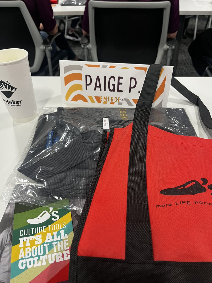 pplog93's tweet photo. Had a blast at the RSC!! So thankful and blessed to have this opportunity to connect with some amazing leaders! Thank you #chilisemerge #chilislove #WTL @sarahmillerSA @twchilihead @TTaylorelaine @train3rgirl @Shannon08Banana @HeatherArcenea5 https://t.co/R8FHPjqOj4