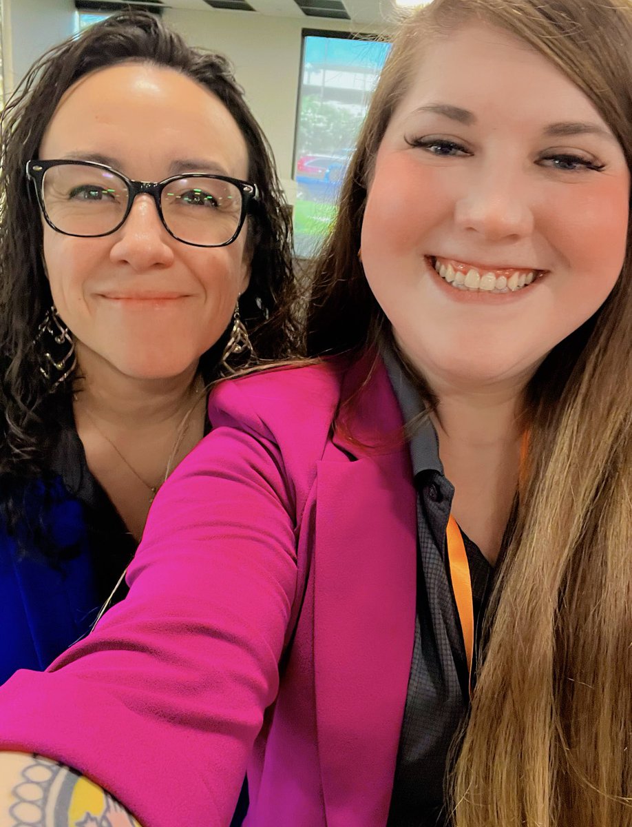 pplog93's tweet photo. Had a blast at the RSC!! So thankful and blessed to have this opportunity to connect with some amazing leaders! Thank you #chilisemerge #chilislove #WTL @sarahmillerSA @twchilihead @TTaylorelaine @train3rgirl @Shannon08Banana @HeatherArcenea5 https://t.co/R8FHPjqOj4