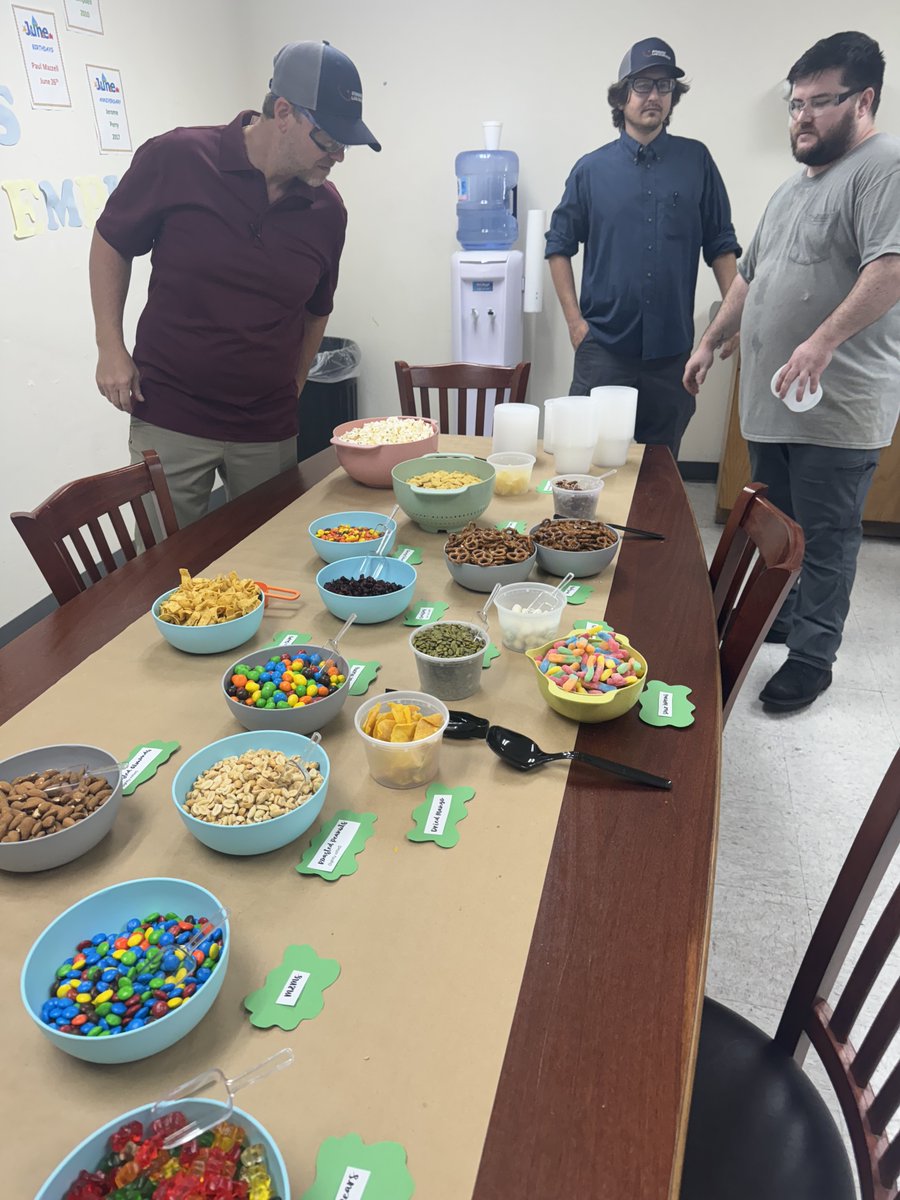 SynQuestLabs's tweet photo. Celebrated our June Birthdays &amp; Anniversaries with a Make Your Own Trail Mix bar! So much fun 🥳 https://t.co/MtGLQdoKAq