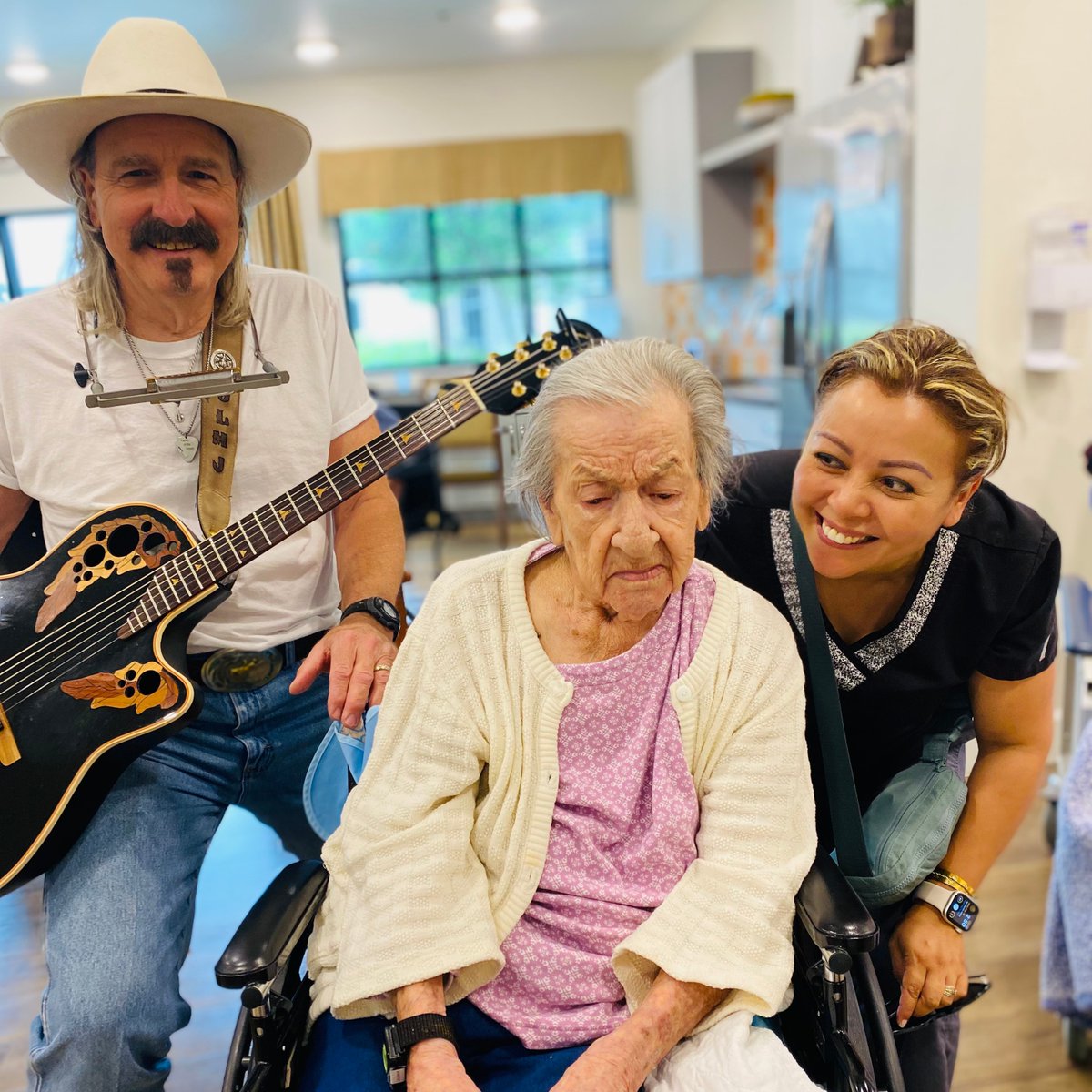VillageAtSLand's tweet image. Music has been found to stimulate parts of the brain, and studies have demonstrated that music enhances the memory of dementia patients. The residents of Memory Care are thoroughly enjoying the company of singer Jack Hall during the Happy Hour event!!

#MusicTime #SourceOfJoy