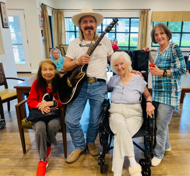VillageAtSLand's tweet image. Music has been found to stimulate parts of the brain, and studies have demonstrated that music enhances the memory of dementia patients. The residents of Memory Care are thoroughly enjoying the company of singer Jack Hall during the Happy Hour event!!

#MusicTime #SourceOfJoy