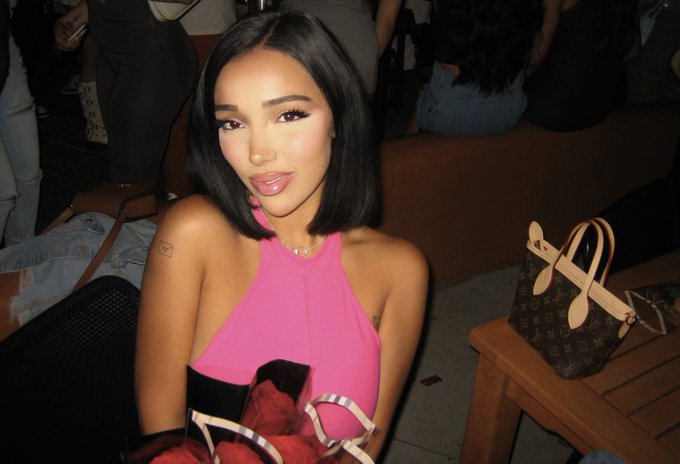 Her face card never declines https://t.co/oJilHqlTsJ