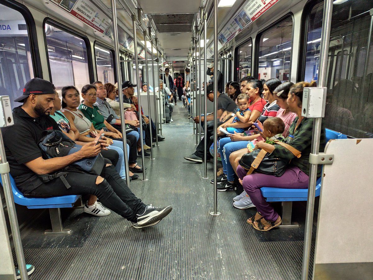 METRO DE VALENCIA tweet media