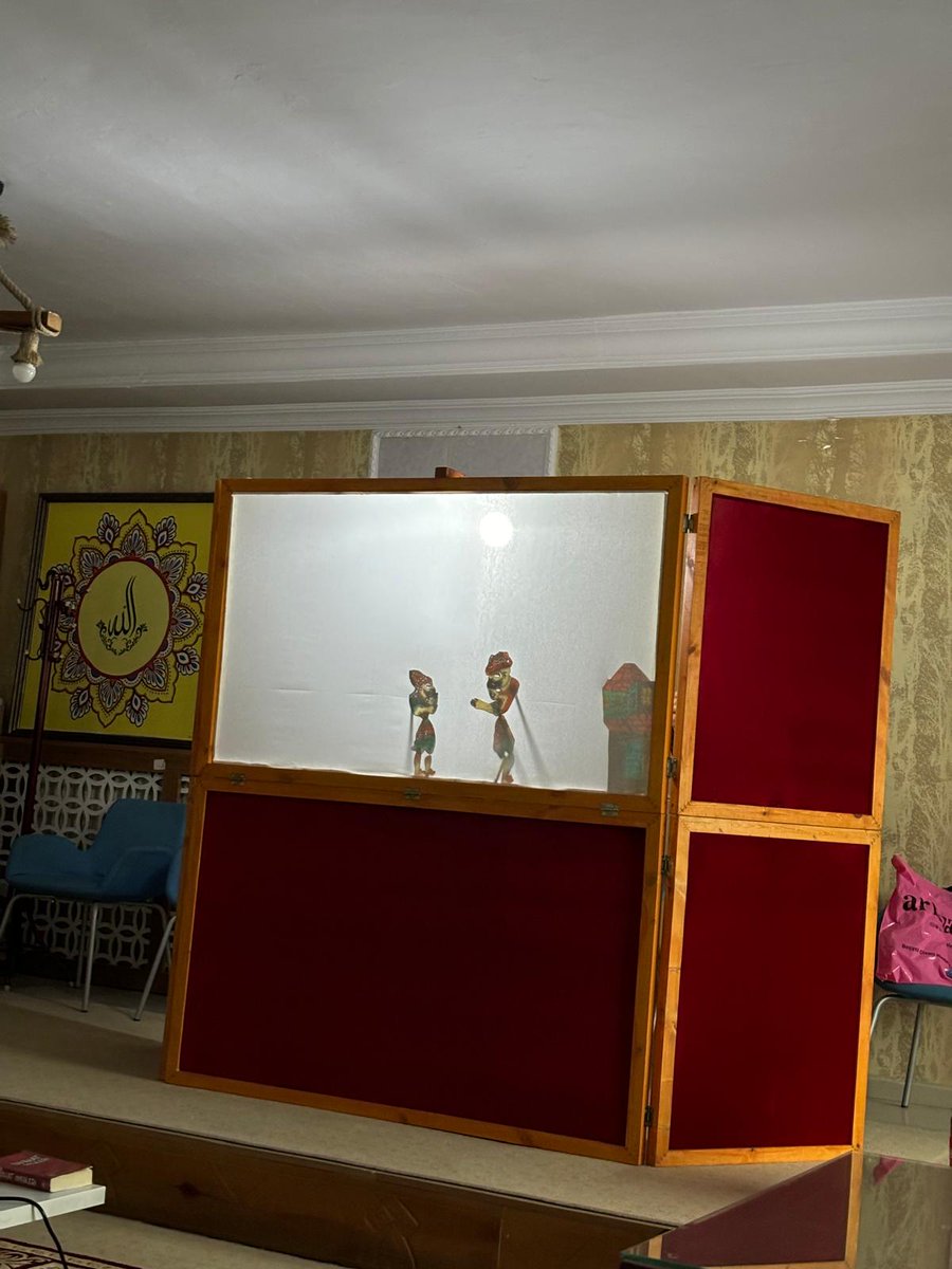 vanakademileri's tweet photo. Sanat Akademisi Dr. Öğr. Ü. Filiz Keskin, Dr. Öğr. Ü. Atilla Emre Keskin ve Veysel Karakuş ile "Karagöz Atölyesi"ni gerçekleştirdi. https://t.co/VDSZtM9zNl