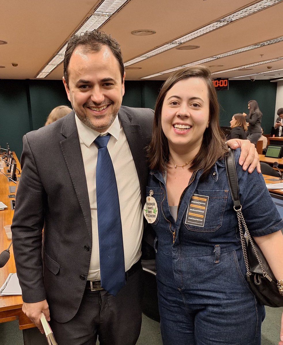 samiabomfim's tweet photo. Ideia de date no dia dos namorados: enfrentar juntos os fascistas da Câmara em mais um processo no Conselho de Ética. Vencemos! 🥳❤️ @Glauber_Braga https://t.co/EckSQ9nRAW