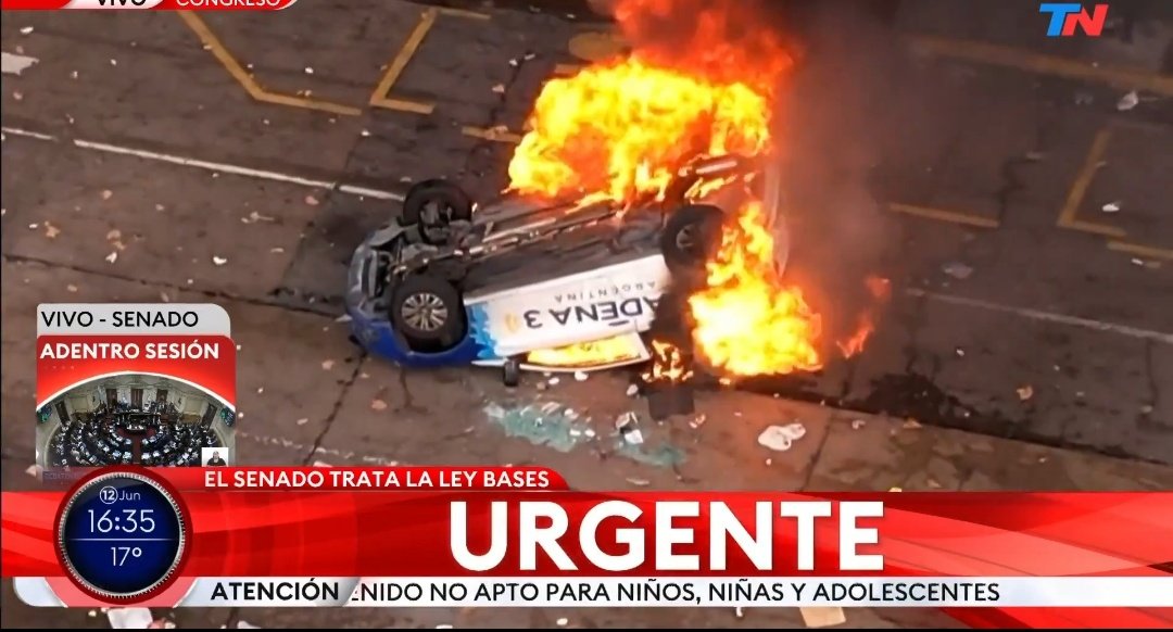 Los mismos que llaman dictador o fascista a Javier Milei, son los mismos que intentan perturbar una sesión legislativa en el Senado.

Y pensar que hoy había gente quejándose porque se había reforzado el perímetro del Congreso. Que proceda toda la fuerza de Patricia Bullrich.
