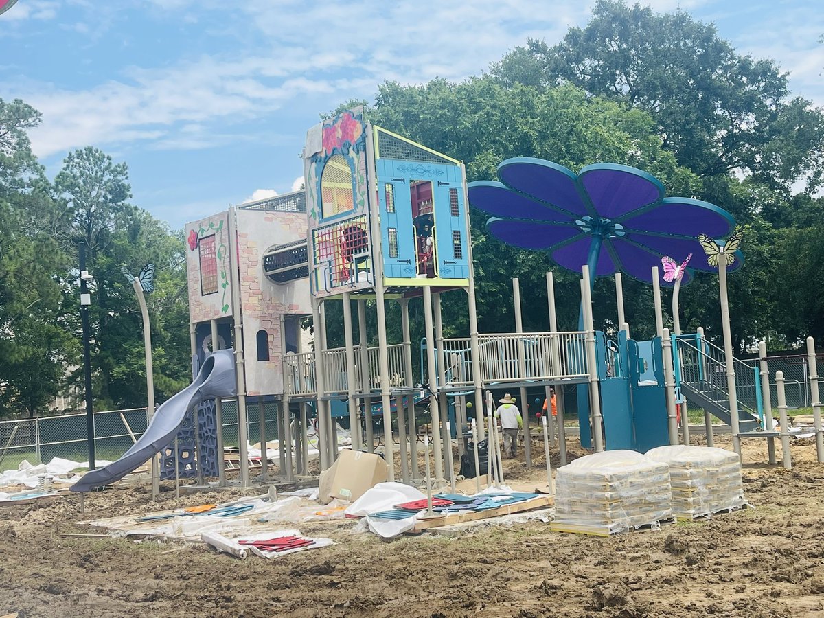 EatPlayLearn22's tweet photo. Get ready to 🌺🌼💜FIESTA! The new @HumbleISD_HE playground is coming along! #EatPlayLearnGrow in @HumbleISD https://t.co/JOw1dYH5oE