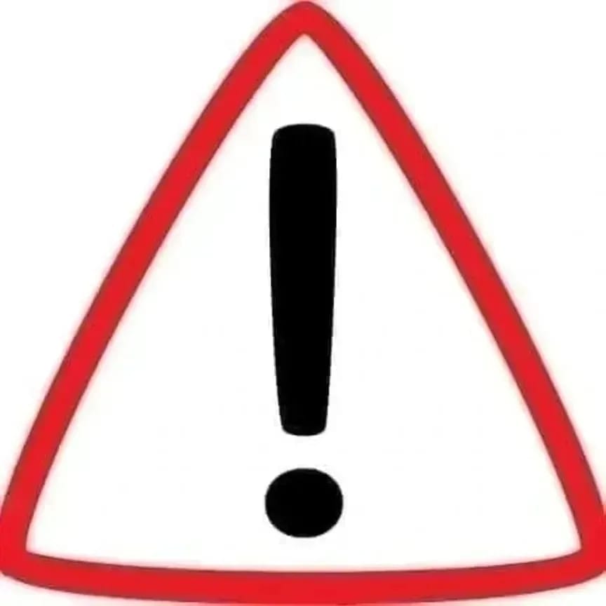 union_pc's tweet photo. Debido al temporal se ha producido una avería en los sistemas de comunicación de FEVE y las barreras del paso a nivel están funcionando de forma irregular. 
PRECAUCIÓN al cruzar por el paso de la estación principal. https://t.co/6a4SXfd3eF