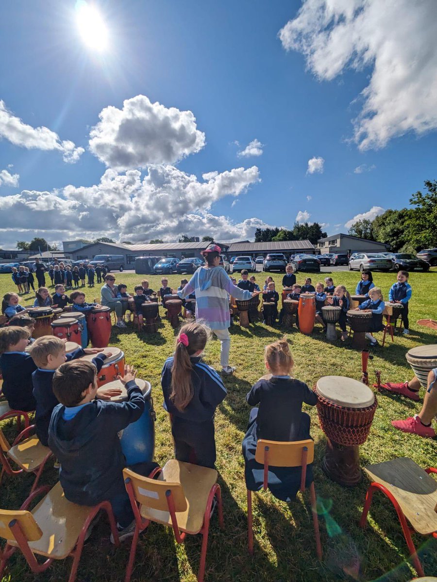 StOliversNatSch's tweet image. It is Wellbeing Week here in St.Oliver’s. Looking after ourselves and each other. So far we have had mindful colouring, drumming, Teddy Bears picnic &amp;amp; a coffee dock #MindfulMonday #TalkingTuesday #WellnessWednesday