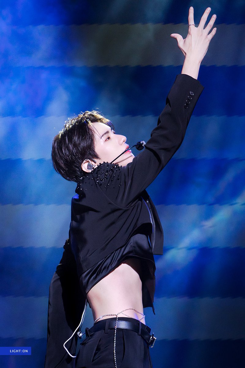 ✩ (@hourlysik) on Twitter photo 