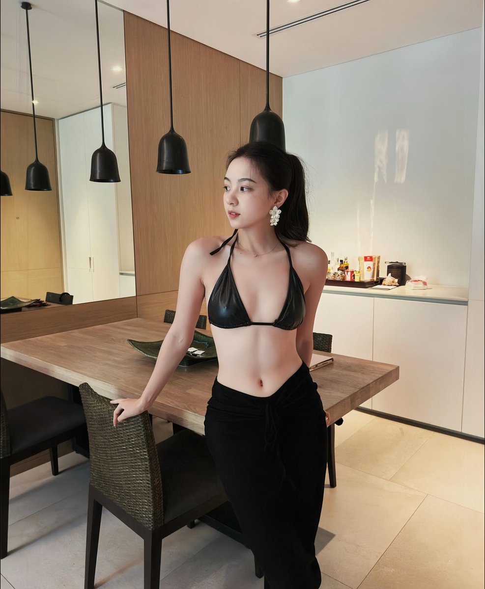 太阳晒出来的袖套还在呢 https://t.co/g4N6P6WrXA