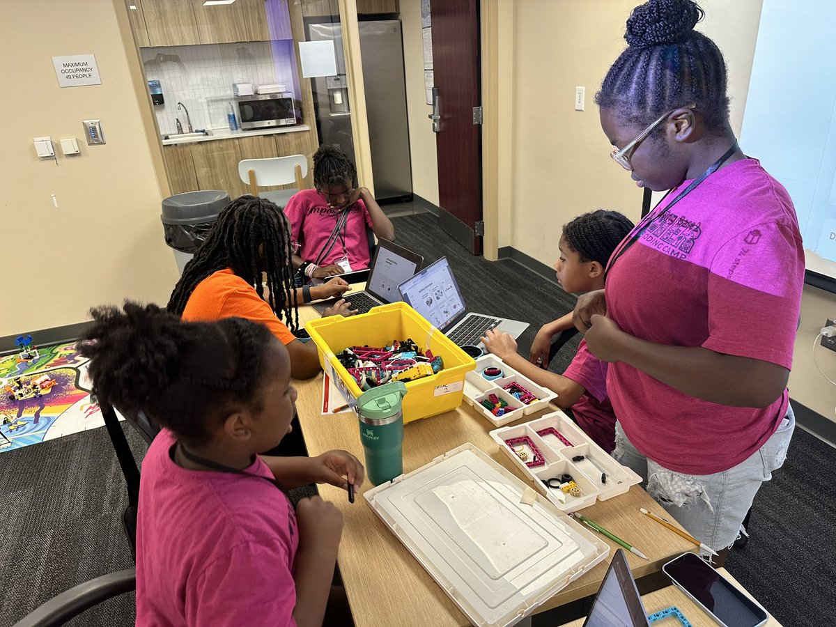 shebriej's tweet photo. Day 3 of the Newton Kids Code and EmpowHER Summer Coding Camp at Georgia Tech @CEISMC: Campers have formed their teams and are ready to kick off their big robotics build for the competition! #NewtonKidsCode #EmpowHER #NCSAchieves https://t.co/r8fC6E7pPQ