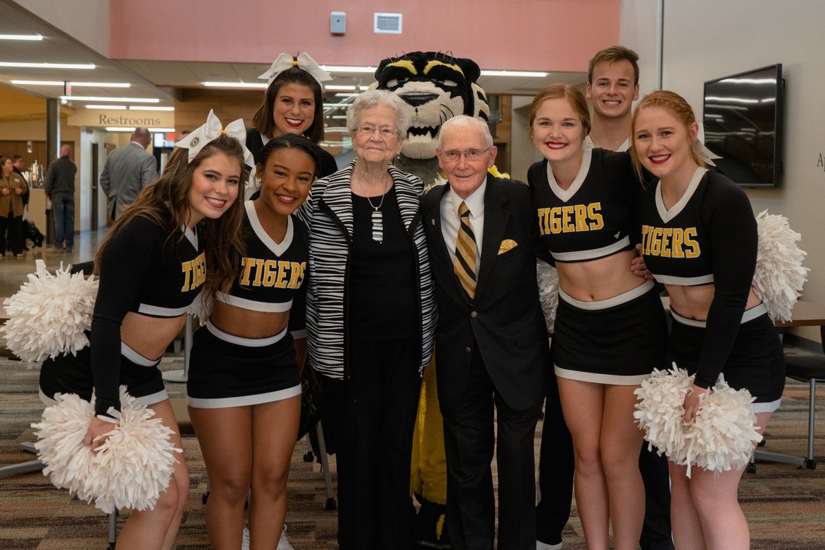 FHSUAlumni's tweet photo. It should be no surprise to anyone who knows Alexis Smith that she was recently named Miss Kansas!

Many of you may recognize Alexis from seeing her on the sidelines as an @FHSUCheer team member. Alexis graduated from Fort Hays State in 2021 with a degree in Psychology. https://t.co/Qj83hyevAG