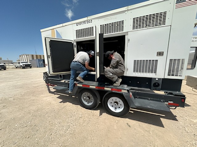 BaselineEnServ's tweet photo. 🔎 Where in the World are the Baseline Technical Trainers?🌎 Here, the Trainers were doing some Equipment Safety &amp; Preventative Maintenance Training in Carlsbad, New Mexico! #training #safety #equipmentsafety  #preventativemaintenance #Carlsbad #teamdevelopment #teambaseline https://t.co/VdqGCvnwIY