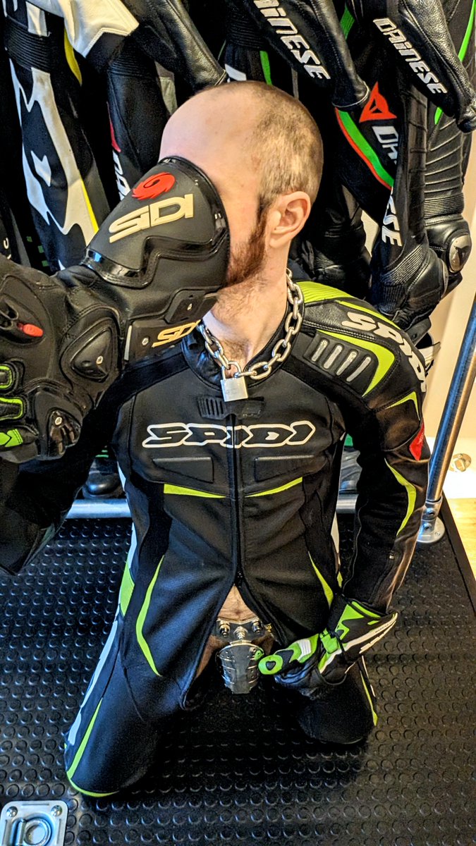 🔒 Day 11/?

#teamlocked <a href="/Behindbarzbelts/">Behind Barz</a> <a href="/GayChastityRTs/">Gay Chastity Retweets - 69K</a>