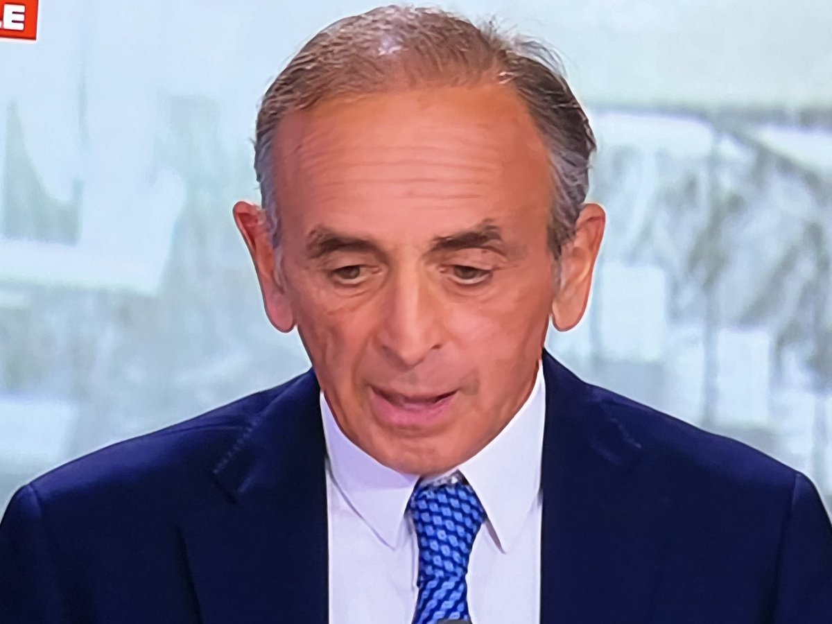 JTJANIEC's tweet photo. Le seul homme politique honnête, sincère ce soir est blessé car trahi
Ce n’est pas un politicien et il n’imaginait pas que ce sort lui arriverait, lui grâce à qui Marion est revenue en politique il lui a offert un tremplin @ZemmourEric #Reconquête #OnVousAime #OnReste https://t.co/BOh4C8s5Np