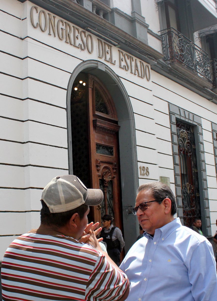 Como diputado, unas de mis principales funciones es llevar tu voz al <a href="/CongresoPue/">H. Congreso de Puebla</a> y ser gestor ante las instancias correspondientes para llevar bienestar a las comunidades más necesitadas y a todo Puebla.