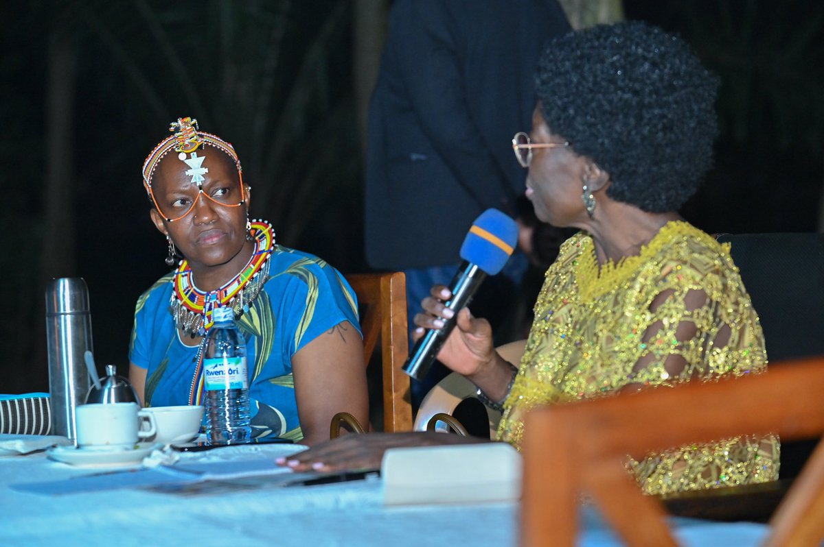 GabulaRoyal's tweet photo. The 1st Deputy Prime Minister and Minister for East African Affairs, @RebeccaKadagaUG spent last Saturday at a round the fire cross generational leaders’ summit organized by @CivsourceAfrica in partnership with us. The engagement focused on mentoring leaders of now and tomorrow. https://t.co/KNl0xBHRpS