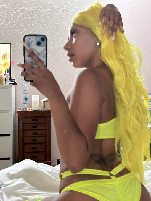 #sunfairy #mirrorselfie  https://t.co/GDkH8AUwh9 https://t.co/msLi0IwnU2<a href="/tag/sunfairy"class="tags">#sunfairy</a><a href="/tag/mirrorselfie"class="tags">#mirrorselfie</a>