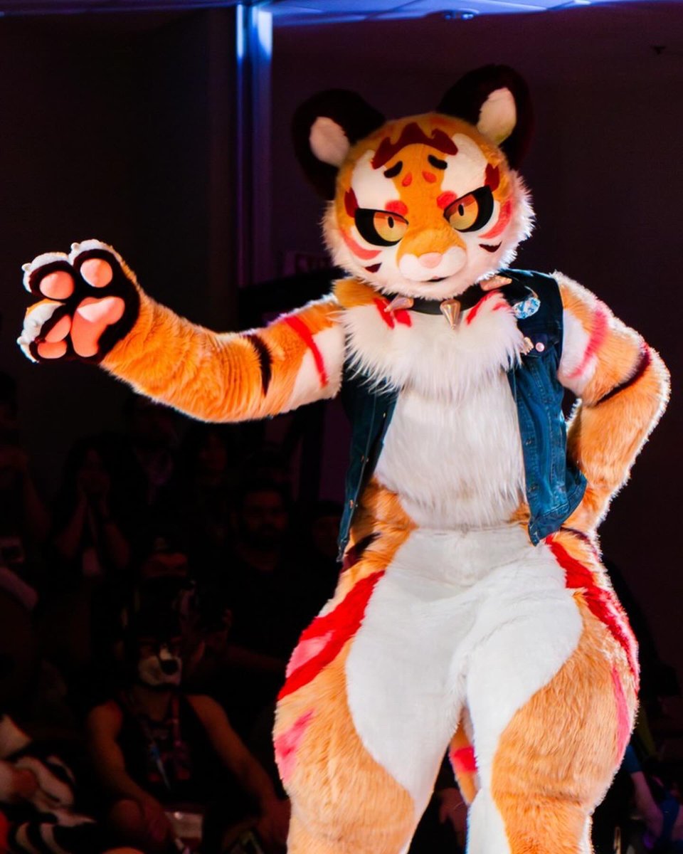 Akira is literally who I wanna be 😭❤️ 

📷: <a href="/SmittyFurry/">Smitty</a>