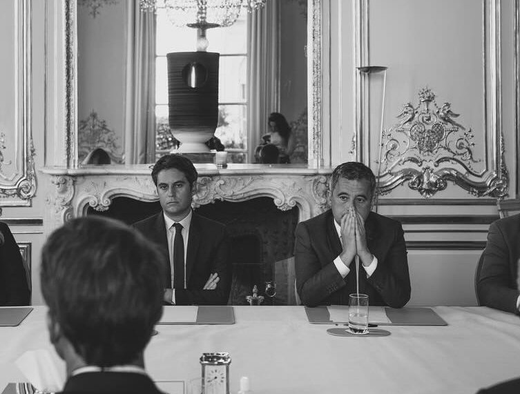 [ 🇫🇷 FRANCE ]

🔸 Photographie remarquable capturée par Soazig de La Moissonnière le dimanche 9 juin.

Il est possible qu'elle ait été prise au moment de l'annonce par Emmanuel Macron de la dissolution de l'Assemblée nationale.