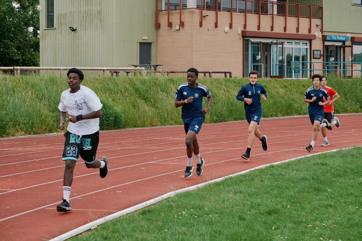 Brooke House College tweet media