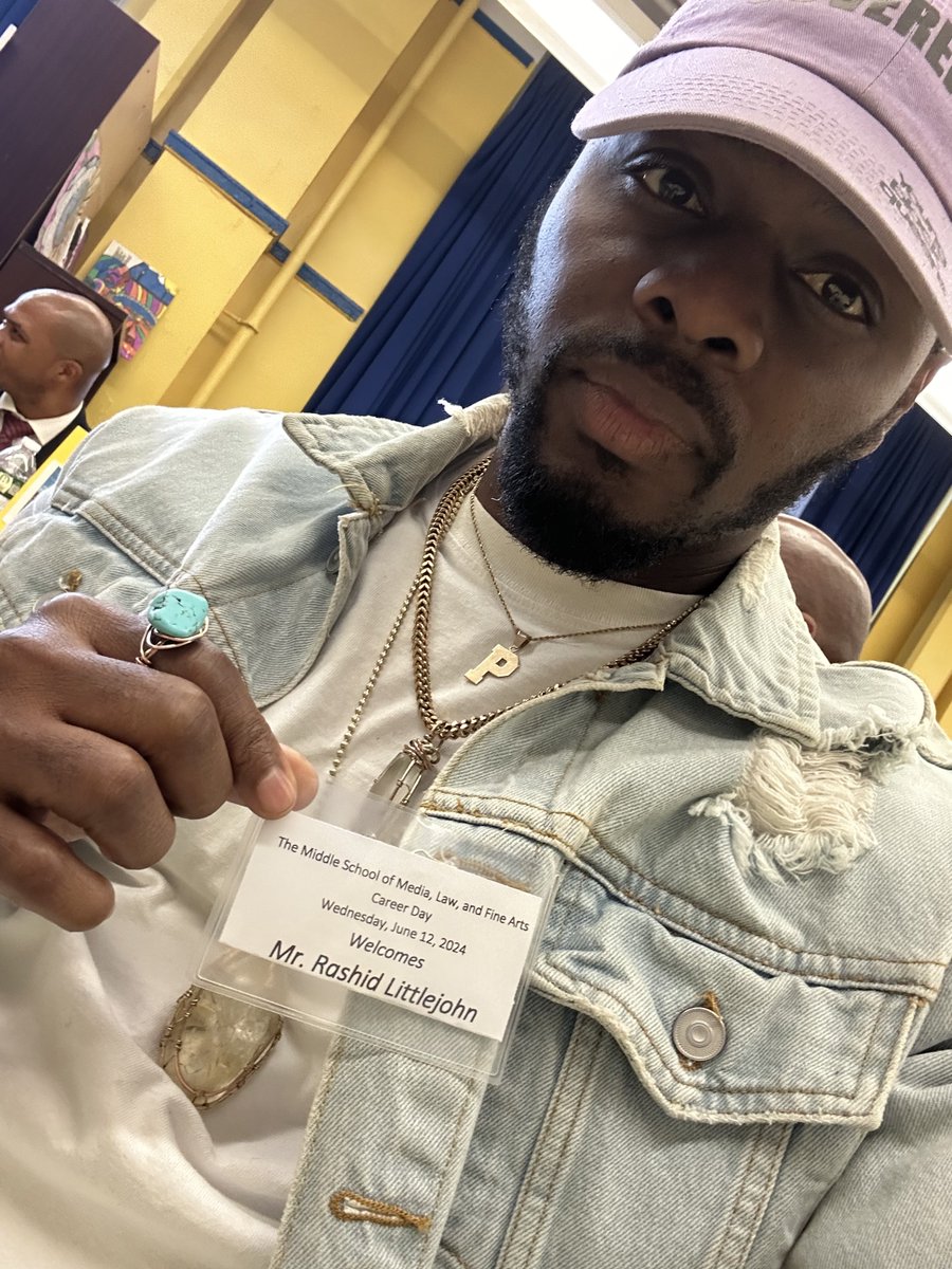 NEGROREPUBLIC's tweet photo. Career Day.
Spoke to a few classes about building careers that solve the problems of our people.
#NegroPower https://t.co/yRnVQKKqXh