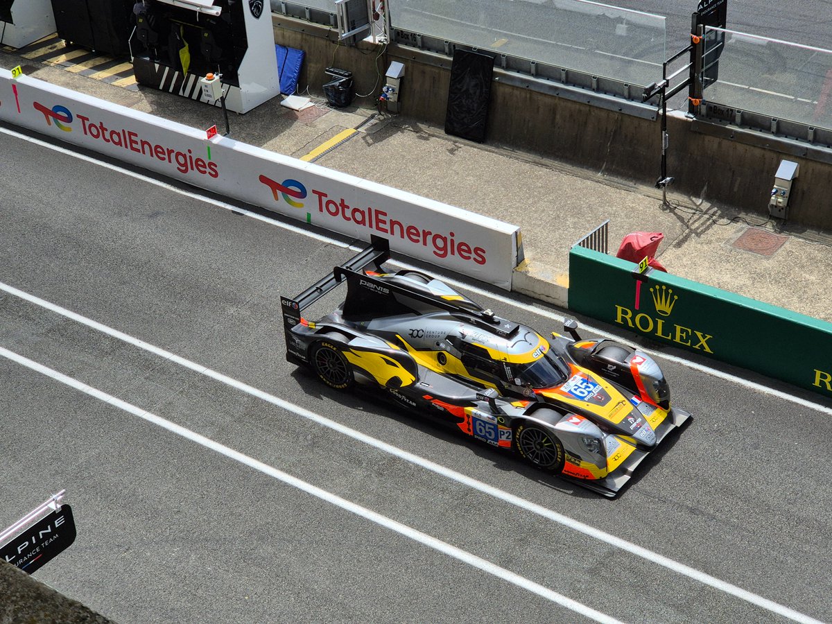 _Thums's tweet image. 🏎🏎🏎 
(ignorez mon talent minable en photographie)