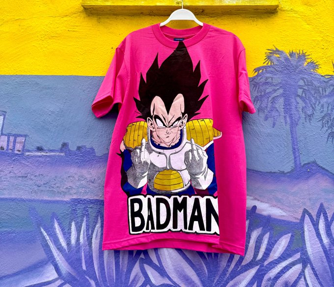 Get em before they gone forever! Shirts and jerseys! https://t.co/BFEKqvQh1R https://t.co/R2tt0JSeW8