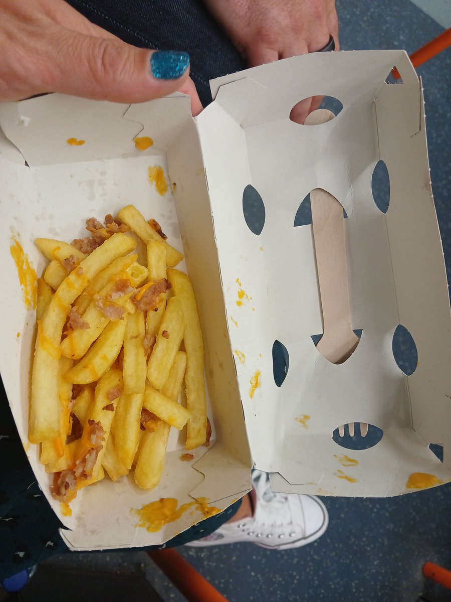 Mrs_Moors's tweet photo. Apparently it's acceptable to be missing half your order (onion rings over £4) and to pay extra for this as cheese chips. Everyone is complaining about rip off Britain, should of gone @mcd https://t.co/UhDWIOm994