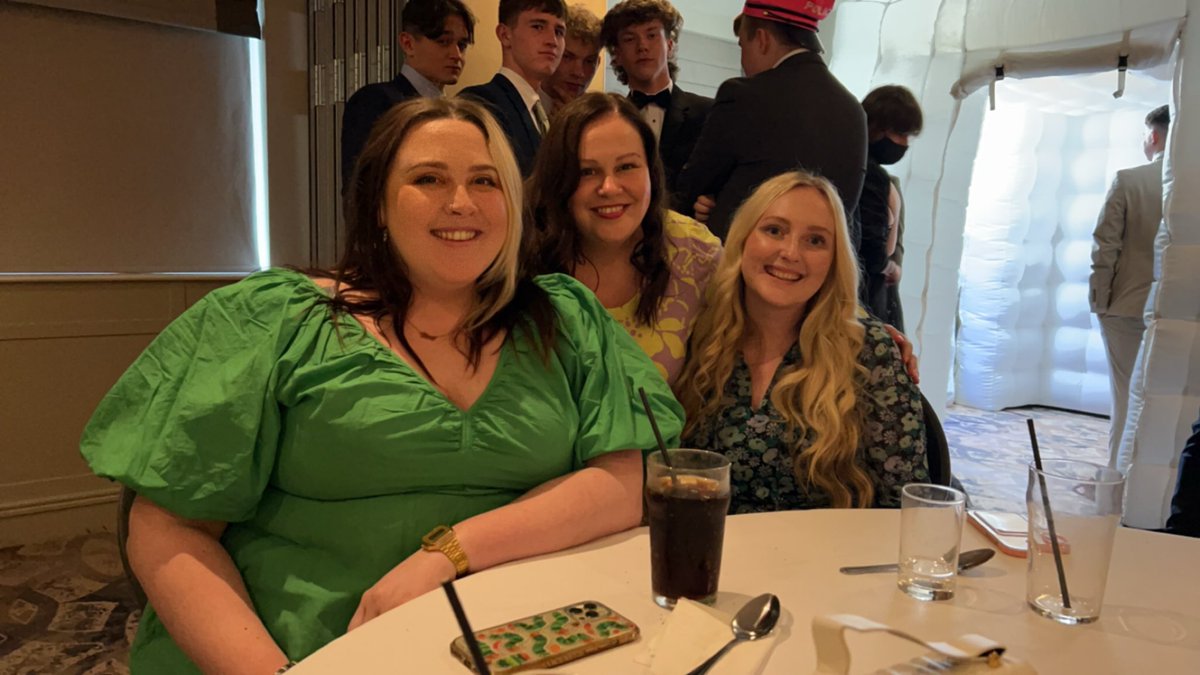 MsInnes2's tweet image. Prom 2024 🎉 @BathAcadNews