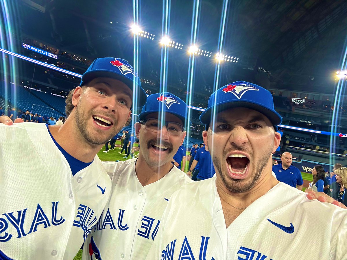 BluejaysAlways's tweet photo. The Buffalo roommates are responsible for ALL 6 hits &amp; both RBI today! #BlueJays #TOTheCore https://t.co/E5qpmv4Dbr
