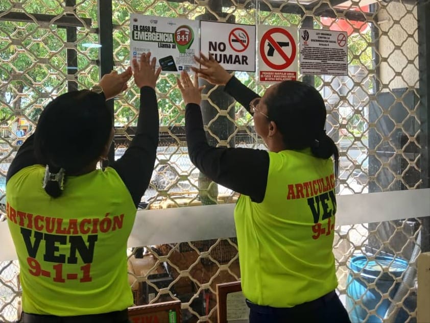 ven911delta's tweet photo. ¡TRABAJANDO POR VENEZUELA!
Trabajando arduamente gracias a los esfuerzos del Presidente Maduro, en llevar la paz y seguridad a cada rincón del País, Abordaje Informativo.
#CreemosEnNuestroPueblo
@nicolasmaduro
@lizetadelta @remigioceballos @Oficial_VEN911 
@dicurualberth https://t.co/XtostYnNdx