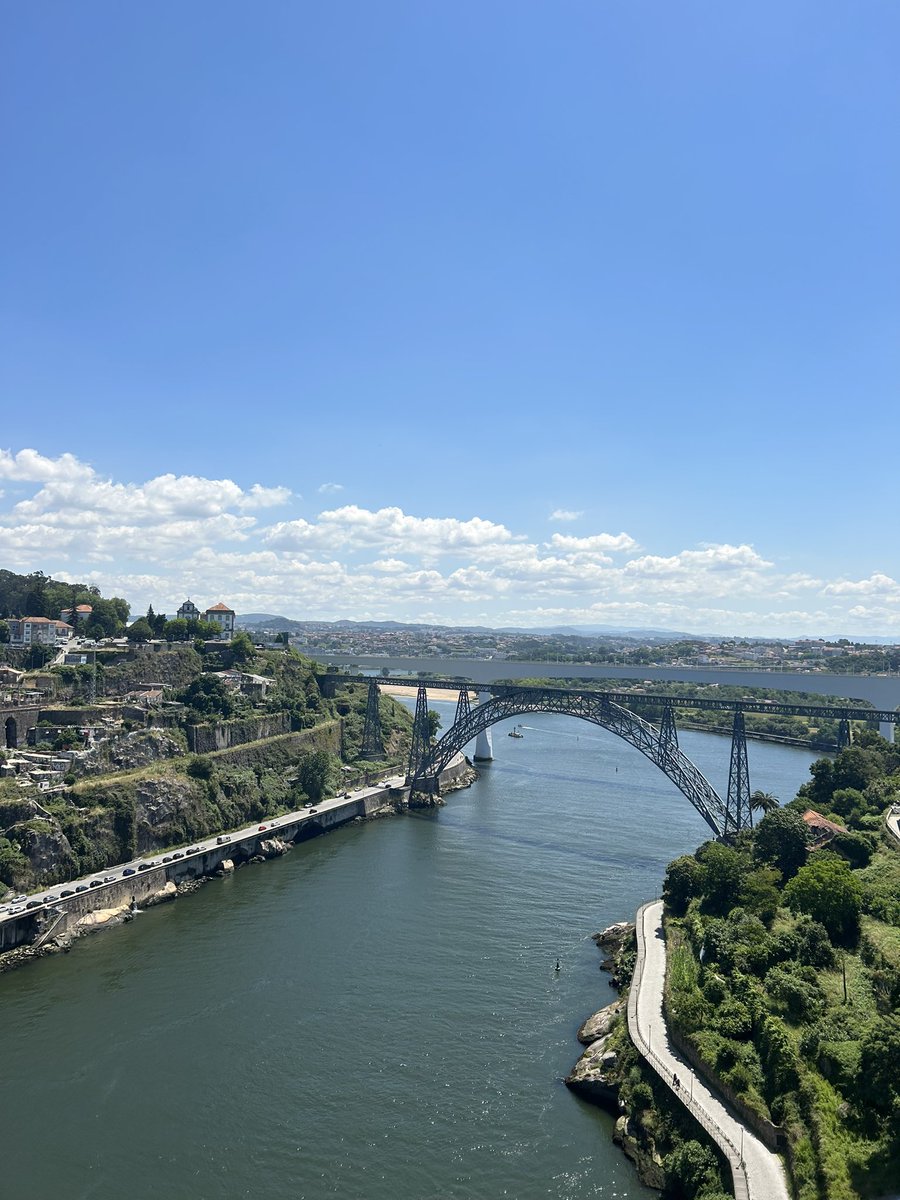 #porto such a beautiful city <a href="/RaymondMacPher6/">Raymond MacPherson</a> and I are having the best time