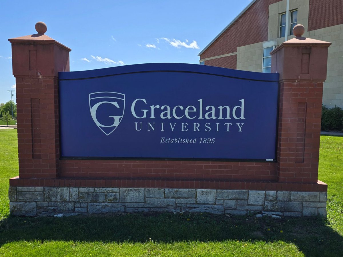 Graceland University (@gracelandu) on Twitter photo #GracelandGrads have you had a chance to take a pic in front of the new signs yet!? If so, DM us or email us at communications@graceland.edu and your picture may end up in the next issue of Horizons! #GracelandGrads have you had a chance to take a pic in front of the new signs yet!? If so, DM us or email us at communications@graceland.edu and your picture may end up in the next issue of Horizons!