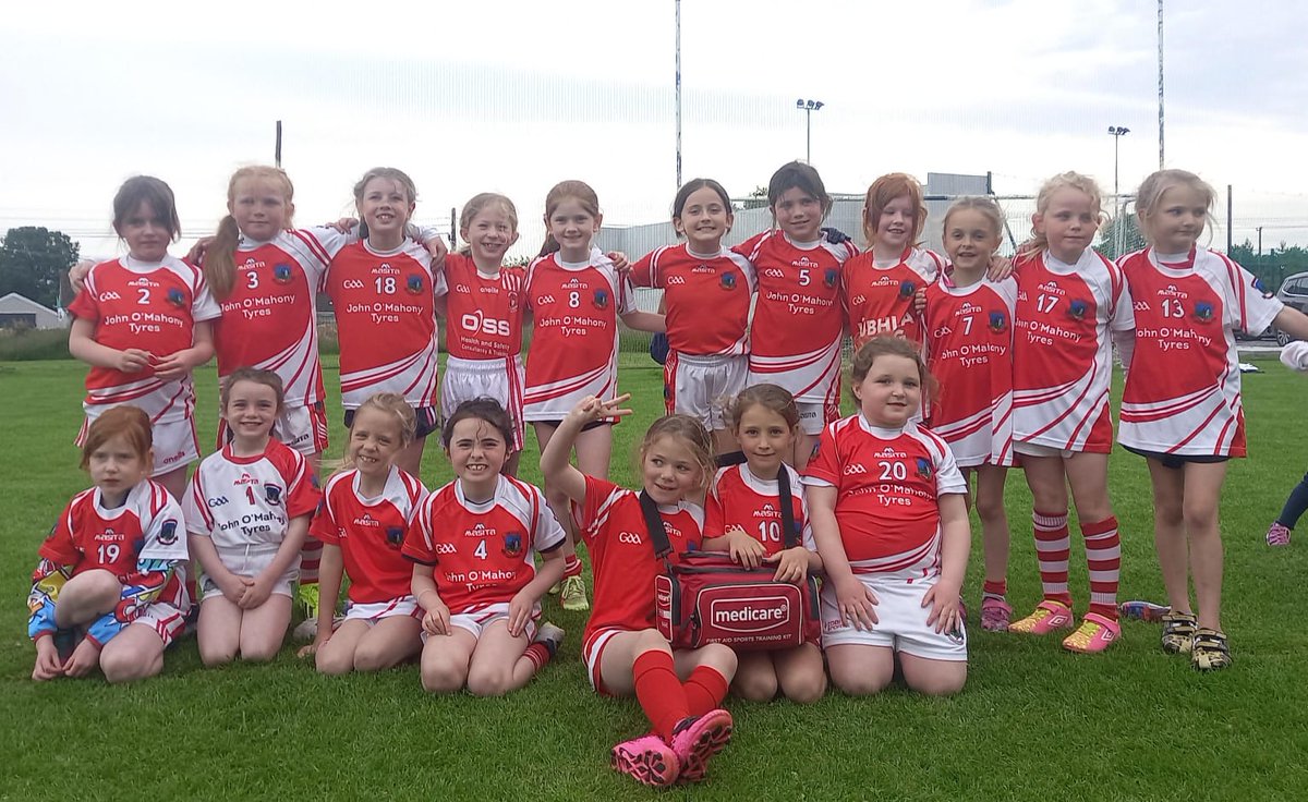 OolaGAA's tweet image. Oola u8 girls played in Knockainey tonight and they did super ⛹🏼‍♀️💖🏐 These little ladies would like to say thank you to Oola pharmacy for the medical bag. These girls play Solohead at home Friday night 🇦🇹🏐🇧🇾
@VickyRy46927292 
@RyanTreasa
