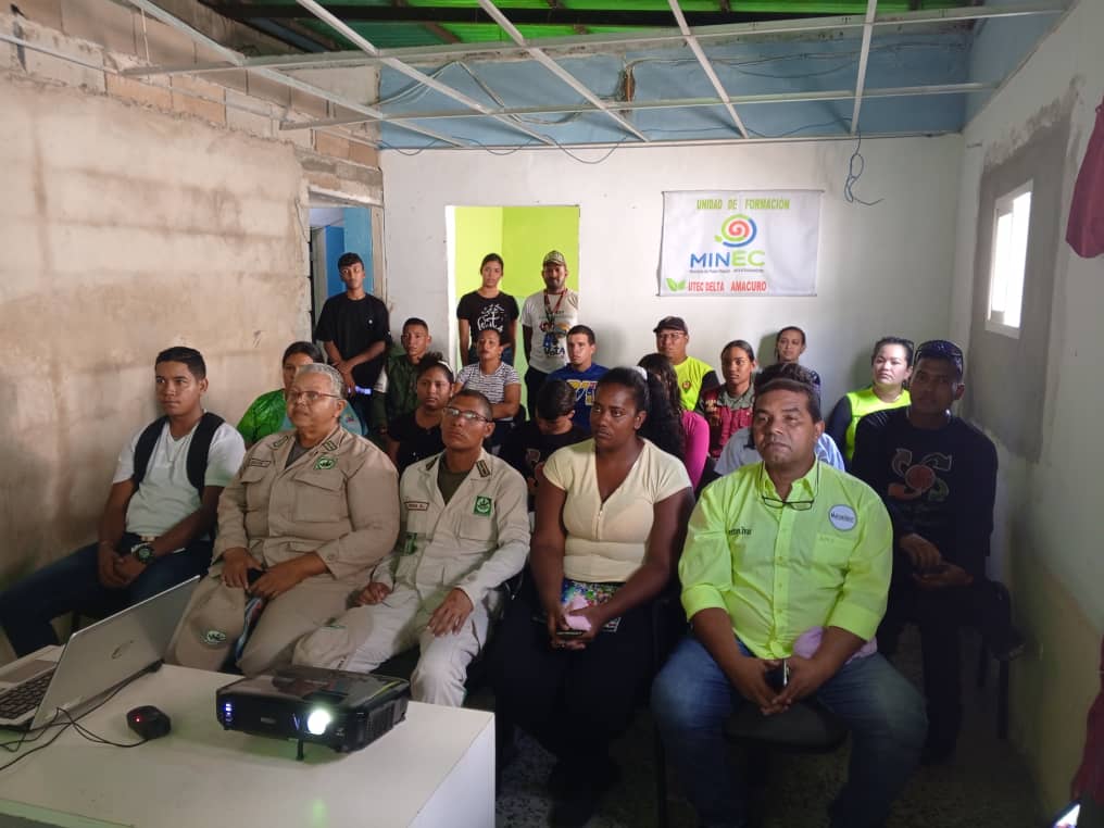ven911delta's tweet photo. ¡VENEZUELA TIERRA HERMOSA!

Gracias al Compromiso del Presidente Nicolás Maduro Moros en defender el Medio Ambiente, participamos en un cine foro sobre el Cambio Climático
#CreemosEnNuestraGente
@nicolasmaduro
@lizetadelta @remigioceballos @Oficial_VEN911 
@dicurualberth https://t.co/tYqJvRRWQs