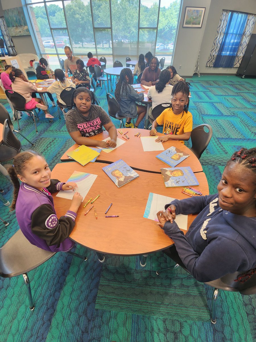 Yolanda Stockdale tweet media