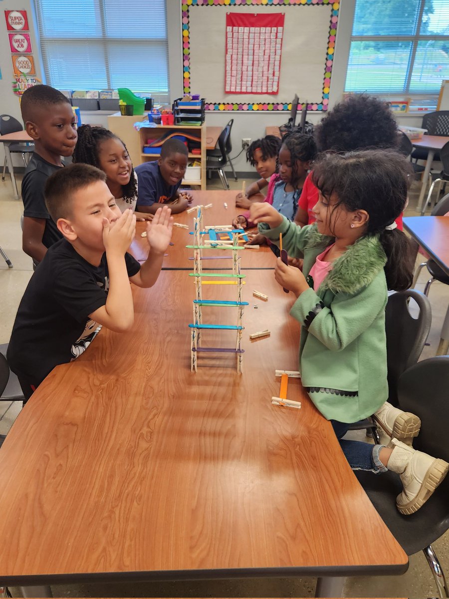 Yolanda Stockdale (@stockdalestyle) on Twitter photo Cultural Discovery is the focus at Skyland! The book club is reading about Hazel Ying Lee while some traveled to Italy to bake pizza. Others created soap sculptures and towers to represent art and architecture throughout the world! <a href="/TCSBoardofEd/">T🍏S Board of Ed</a>
#facesofsummerlearning Cultural Discovery is the focus at Skyland! The book club is reading about Hazel Ying Lee while some traveled to Italy to bake pizza. Others created soap sculptures and towers to represent art and architecture throughout the world! <a href="/TCSBoardofEd/">T🍏S Board of Ed</a>
#facesofsummerlearning