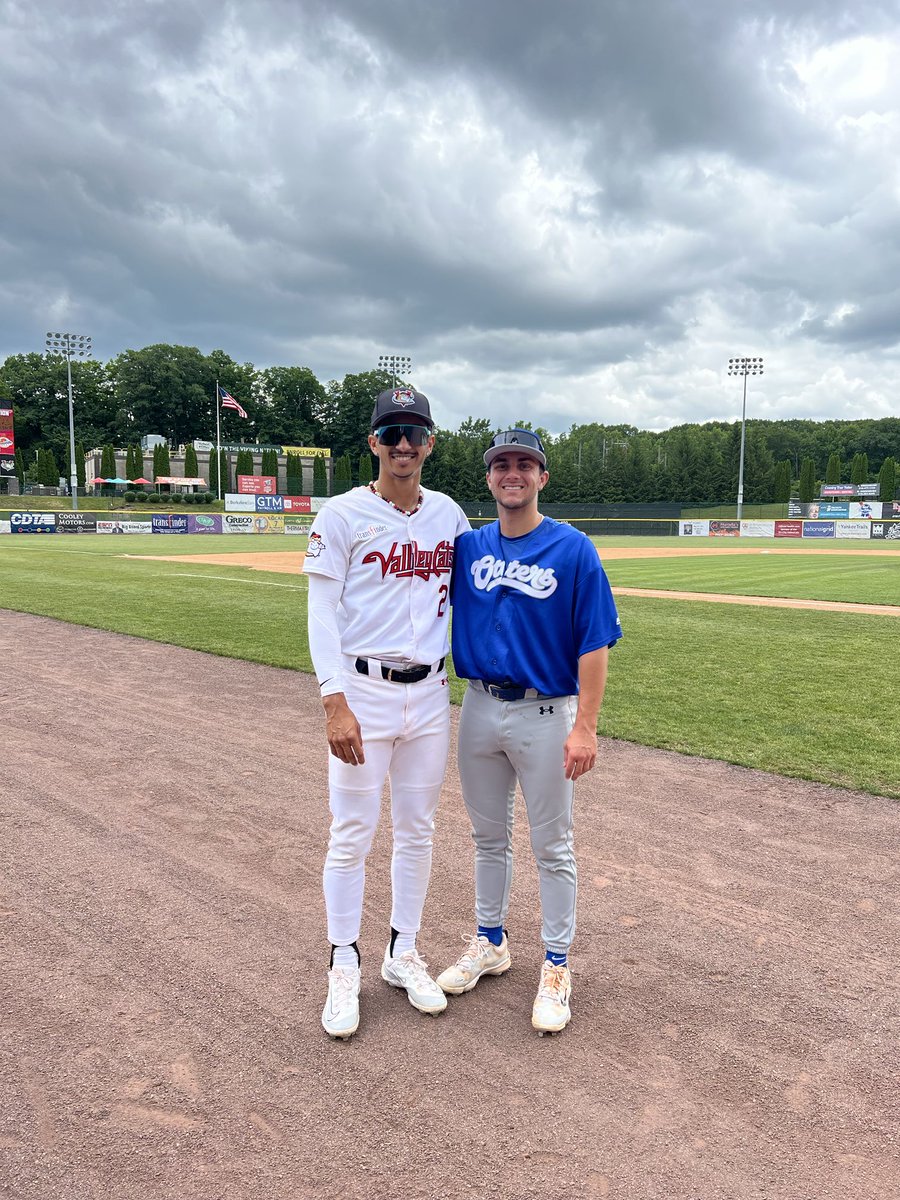 Look who were on opposing sides in a New York Professional baseball game?     <a href="/Robertom6/">Robbie Merced</a> of ⁦<a href="/PooBaseball/">Kickapoo Baseball</a>⁩ vs. ⁦<a href="/blake_mozley24/">Blake Mozley</a>⁩ from ⁦<a href="/OzarkBaseball/">Ozark Tiger Baseball</a>⁩ in the Frontier League.