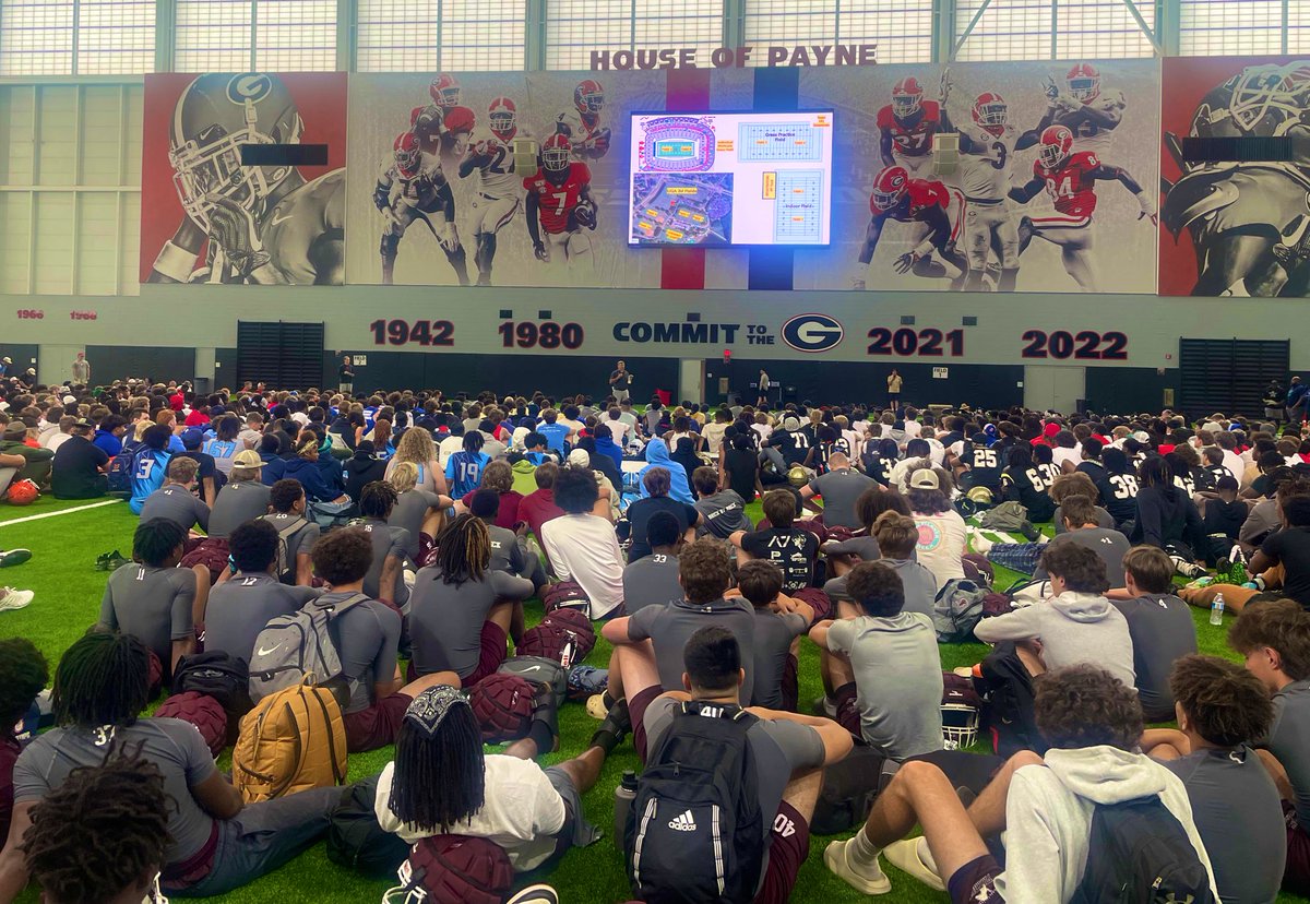 Great Day at <a href="/GeorgiaFootball/">Georgia Football</a> 7 on 7! Finished 5-1 on the day! Undefeated in Pool Play. Grew and got better today! 

Go Lions! 🧱