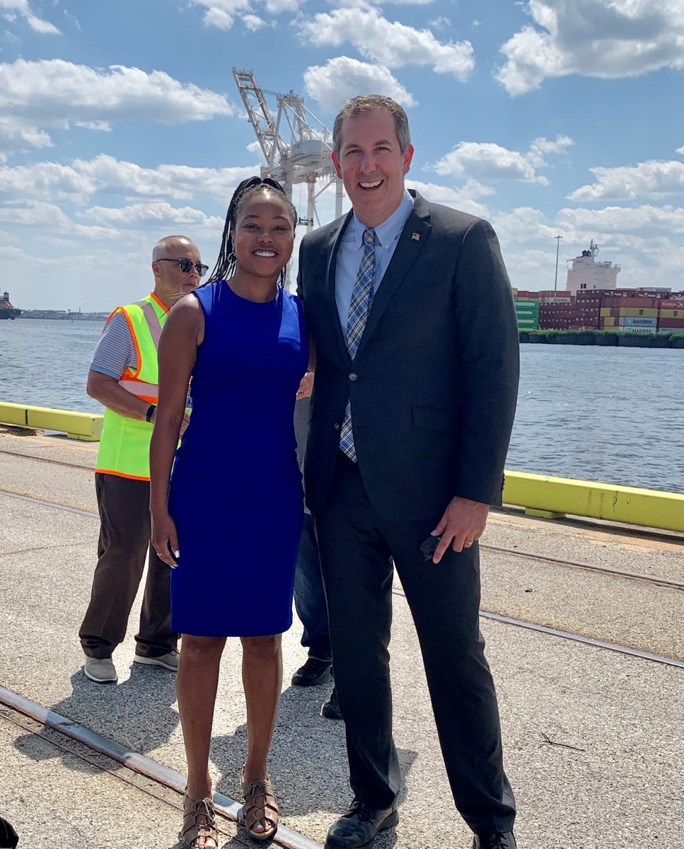Call_Me_Dutch's tweet image. This afternoon, #TeamDutch’s Danielle joined @SecretaryPete &amp;amp; @BaltCoExec at the @portofbalt. Less than 100 days after the Key Bridge collapse, the port is fully operational. Thank you to @POTUS, @GovWesMoore, @USACEBaltimore &amp;amp; many others for their help in reopening Baltimore!