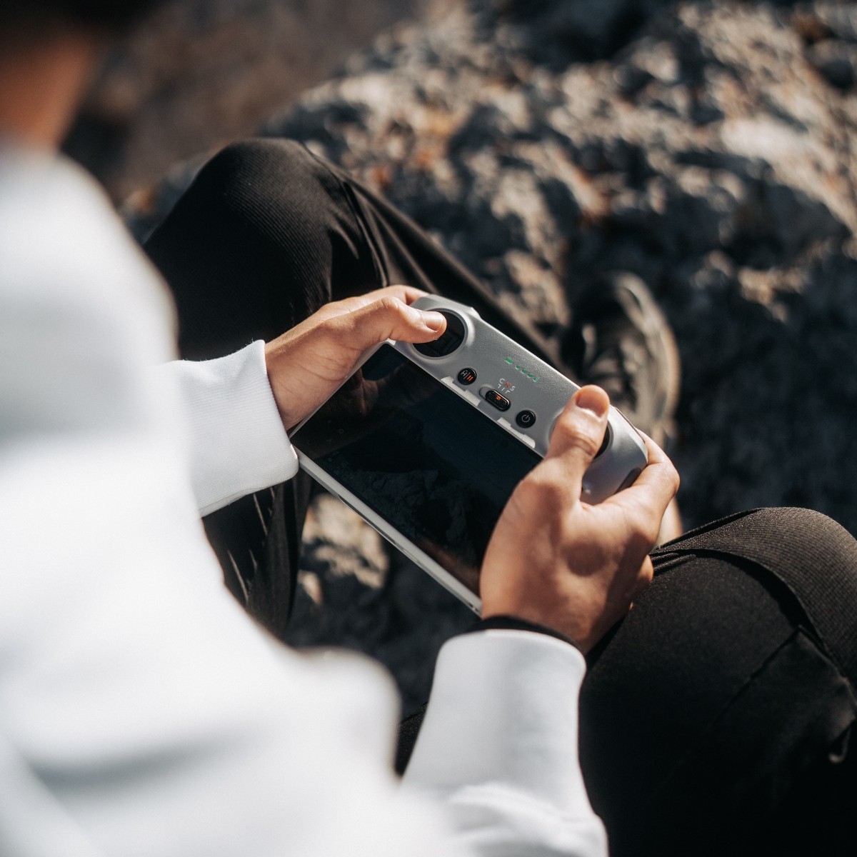 DJIGlobal's tweet photo. The DJI Mavic 3 Classic isn't just a drone – it's your gateway to stunning aerial adventures. 📷 🚁 https://t.co/hzRAAI6kfn