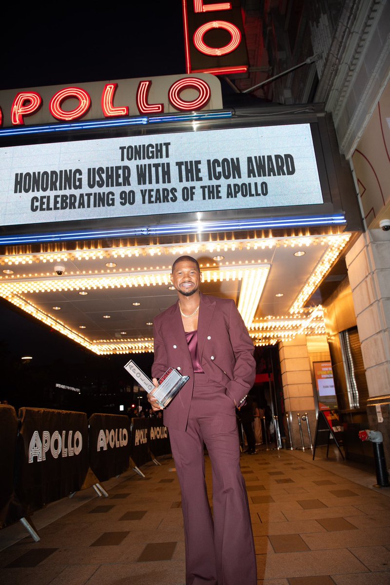 Usher's tweet photo. As a kid I can remember hearing, “it’s showtime…at the Apollo” and I'd dream about playing amateur night. “Someday I’m gonna make it to that stage and one day, I’ll get a standing ovation.” ... look where I am today…Thank U @ApolloTheater and congratulations on 90 years 🙏🏾 https://t.co/9bS8ug0uVT