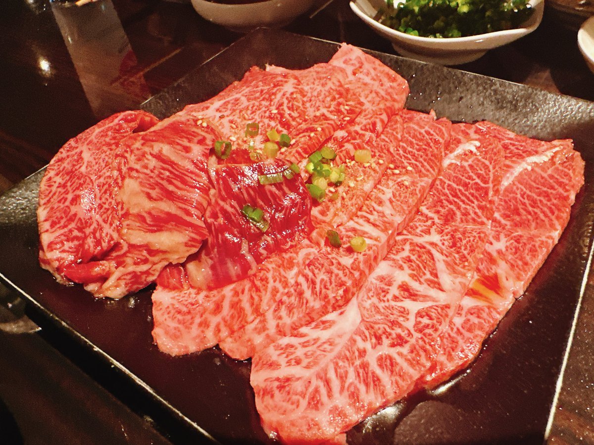 yyoshikawa08's tweet photo. 焼肉酒家 傳々へ
グルメな友人の行ってみたいお店リストを一緒に訪問🍺
極厚タンなど、上質なお肉をたくさんいただきましたー💕
グルメな人と一緒だと、新しい体験ができますね〜😋
#焼肉酒家傳々
#月島グルメ
#焼肉 https://t.co/gxkJrwpddK