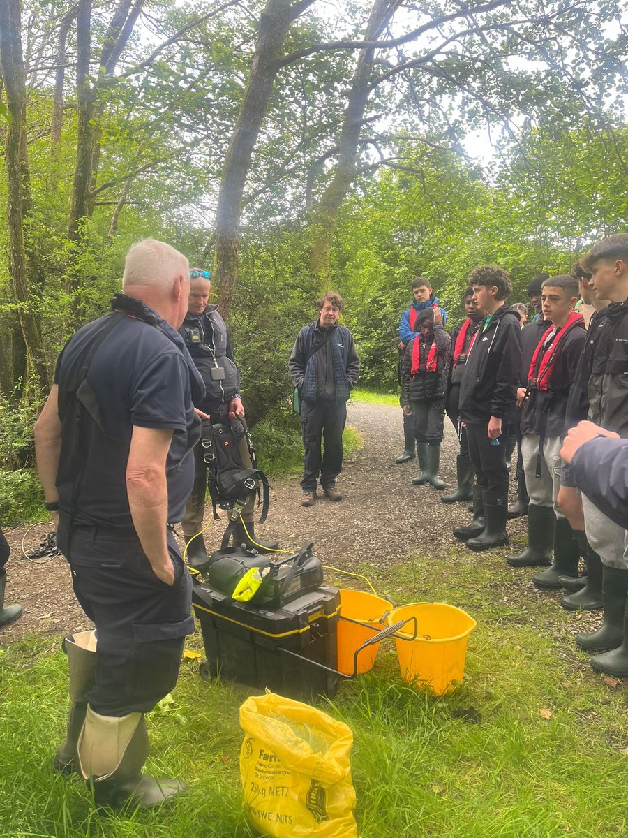 Yr8OIntegrated's tweet photo. Day 3 - Foyle Ambassadors Programme
Today we got to know our local rivers and their inhabitants in the beautiful Brackfield Bawn, part of Ness Woods. We explored the local woodland, then finished our day off with a game of pompom; this involved some
serious competition 🙂 https://t.co/dmULgNuywx